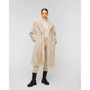 NWT Stand Studio Maria Faux Fur Teddy Coat size M